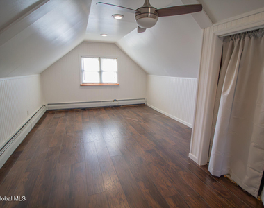 7 David Road - Photo Thumbnail 10