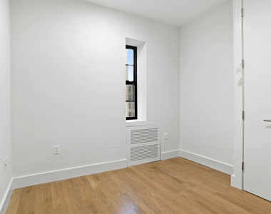 Madison Avenue & e 30th st - Photo Thumbnail 4