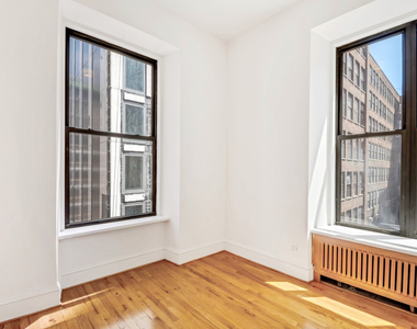 Madison Avenue & e 30th st - Photo Thumbnail 5