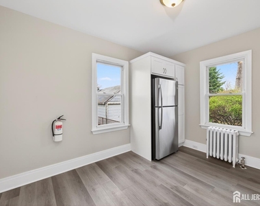 119 Vogel Place - Photo Thumbnail 2