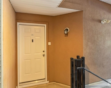 112 N Broadway - Photo Thumbnail 31