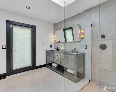 792 Partridge Drive - Photo Thumbnail 35