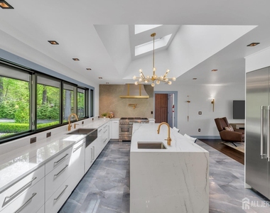 792 Partridge Drive - Photo Thumbnail 16