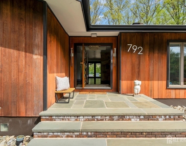 792 Partridge Drive - Photo Thumbnail 1