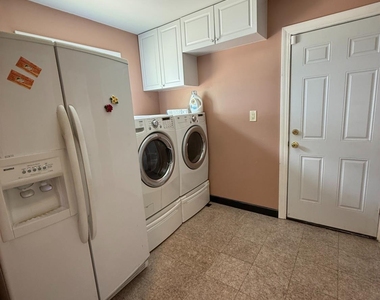 43 Jonathan Drive - Photo Thumbnail 14
