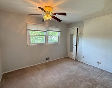 43 Jonathan Drive - Photo Thumbnail 18