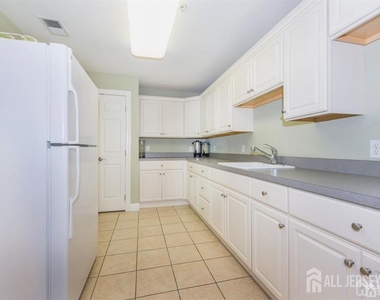 163 Liddle Avenue - Photo Thumbnail 2
