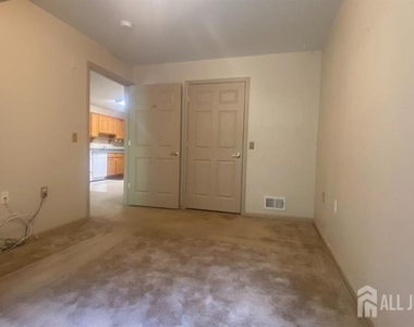 163 Liddle Avenue - Photo Thumbnail 12
