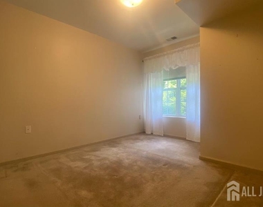 163 Liddle Avenue - Photo Thumbnail 11