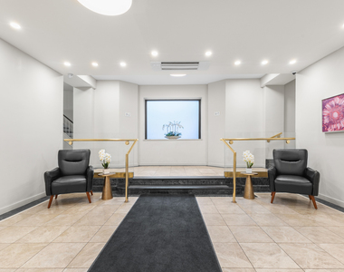 360 W 55th Street - Photo Thumbnail 7