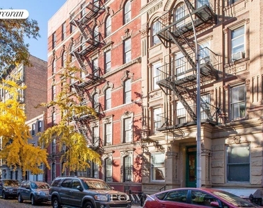 257 W 12th Street - Photo Thumbnail 4