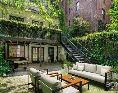 233 E 18th Street - Photo Thumbnail 11