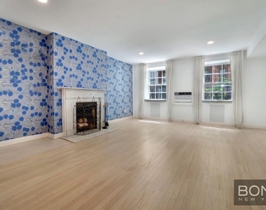 233 E 18th Street - Photo Thumbnail 2