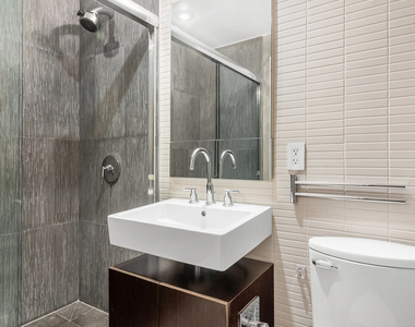 100 W 18th Street - Photo Thumbnail 18