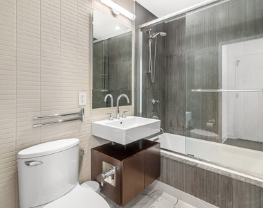 100 W 18th Street - Photo Thumbnail 17