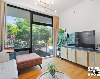 269 Kingsland Avenue - Photo Thumbnail 1