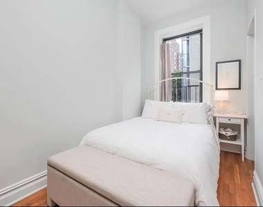 164 8th Avenue - Photo Thumbnail 2