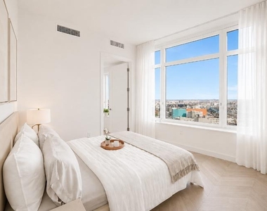 29-18 41st Avenue - Photo Thumbnail 4