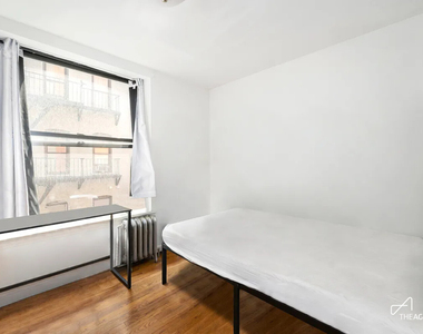 310 W 95th Street - Photo Thumbnail 2