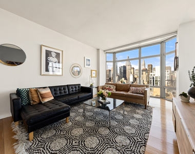200 E 32nd Street - Photo Thumbnail 6