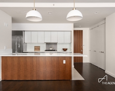 447 W 18th Street - Photo Thumbnail 3