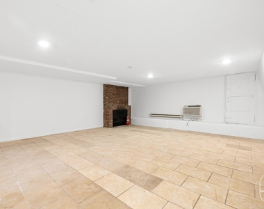 313 W 29th Street - Photo Thumbnail 10