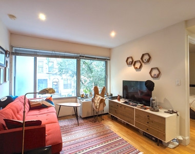 636 E 11th Street - Photo Thumbnail 16