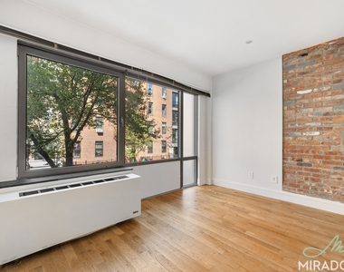 636 E 11th Street - Photo Thumbnail 13