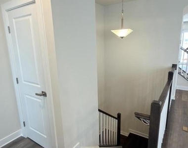 8018 Williamson Boulevard - Photo Thumbnail 7