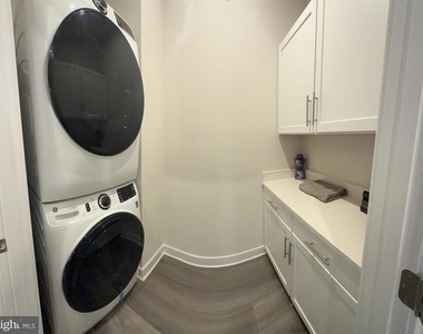 8018 Williamson Boulevard - Photo Thumbnail 14