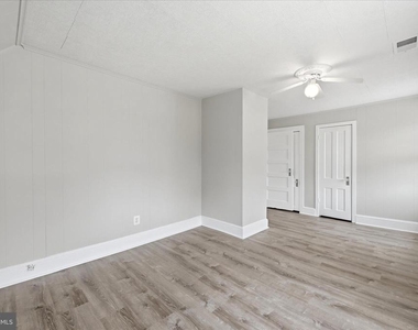 18402 Corby Street - Photo Thumbnail 37