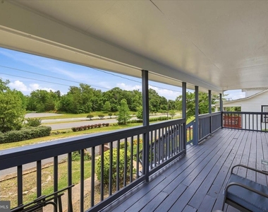 18402 Corby Street - Photo Thumbnail 8