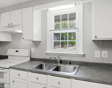 18402 Corby Street - Photo Thumbnail 23
