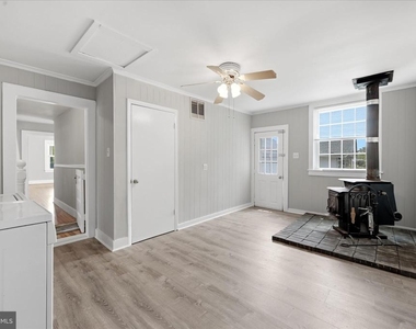 18402 Corby Street - Photo Thumbnail 19