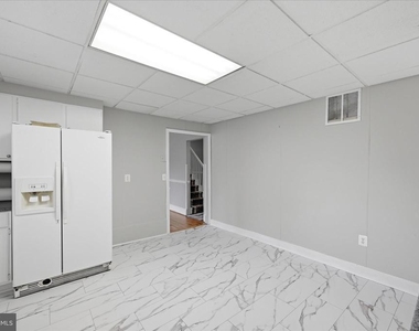 18402 Corby Street - Photo Thumbnail 24