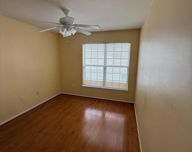 5106 Higgins Drive - Photo Thumbnail 11