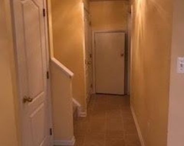 5106 Higgins Drive - Photo Thumbnail 5