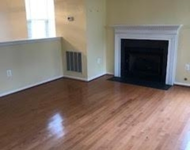 5106 Higgins Drive - Photo Thumbnail 7
