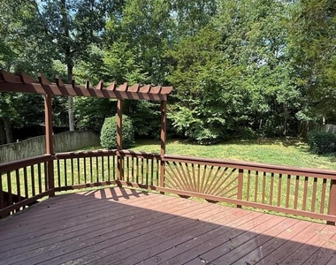 5106 Higgins Drive - Photo Thumbnail 2