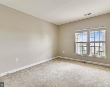 22611 Blue Elder Terrace - Photo Thumbnail 11