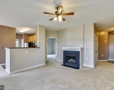 22611 Blue Elder Terrace - Photo Thumbnail 4