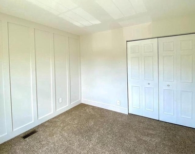 18 Brookmeade Court - Photo Thumbnail 13