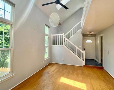 18 Brookmeade Court - Photo Thumbnail 11