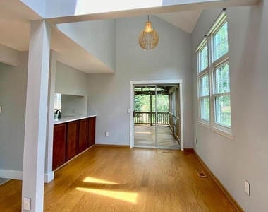 18 Brookmeade Court - Photo Thumbnail 9