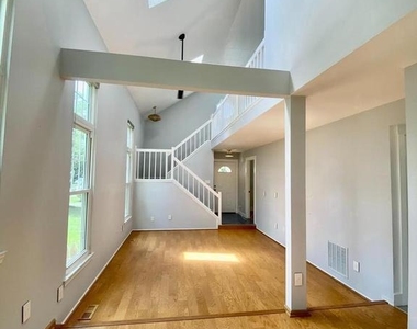 18 Brookmeade Court - Photo Thumbnail 10