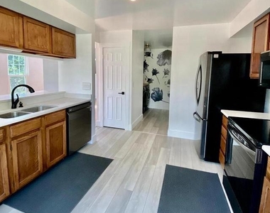 18 Brookmeade Court - Photo Thumbnail 1