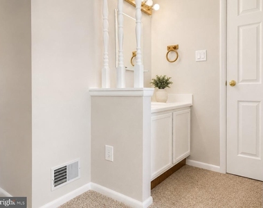 5580 Hecate Court - Photo Thumbnail 7