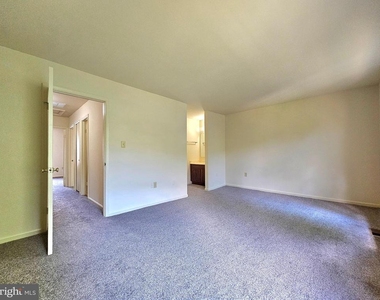 4719 Gainsborough Drive - Photo Thumbnail 11
