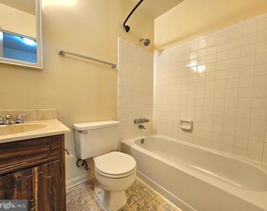 4719 Gainsborough Drive - Photo Thumbnail 18