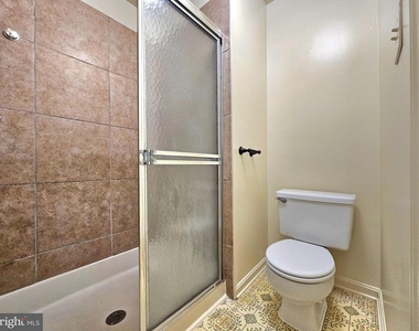 4719 Gainsborough Drive - Photo Thumbnail 15